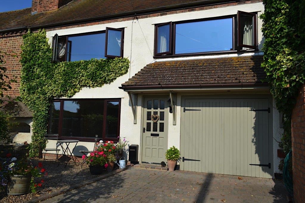 Timber-look flush casement windows Gloucestershire