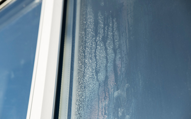 double glazing condensation